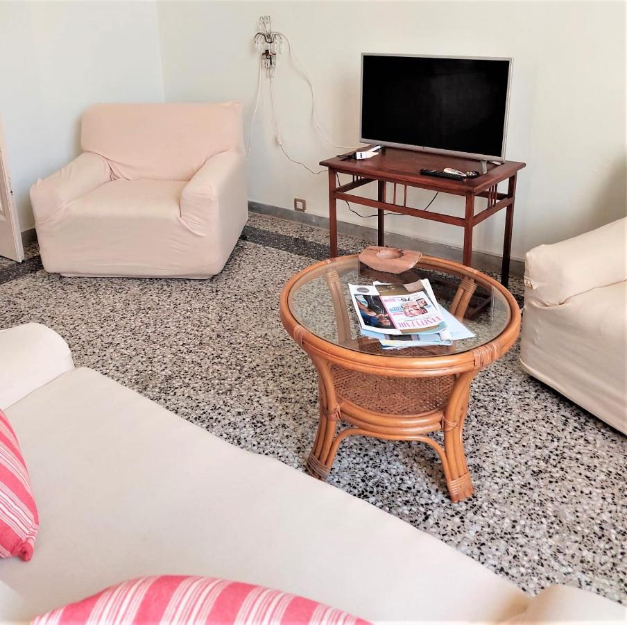 Villa Nel Salento - Ampie Camere E Giardino, Fino A 9 Persone Barbarano del Capo Kültér fotó